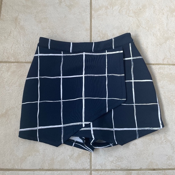 Abercrombie & Fitch Skort - Picture 1 of 3